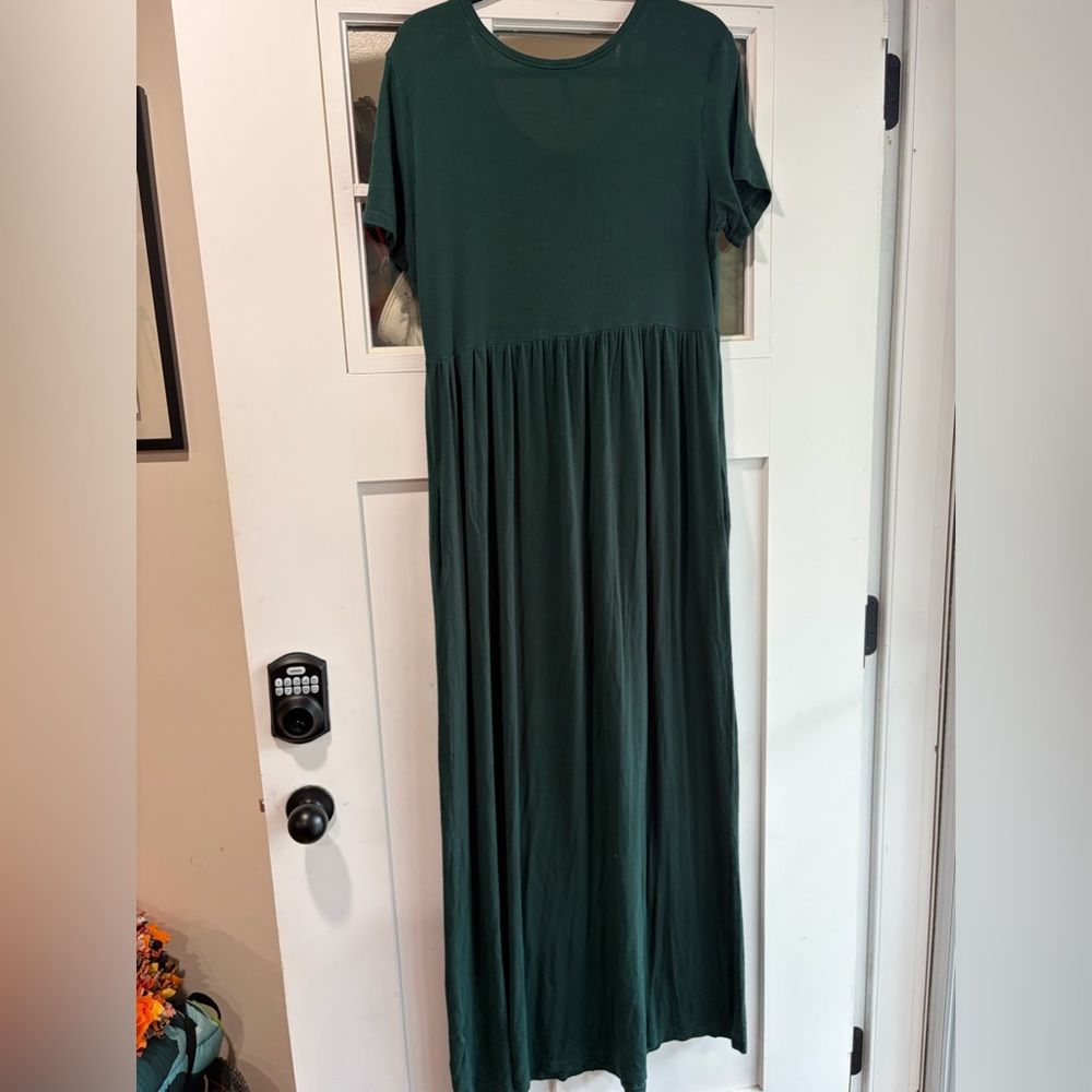 Chic Forest Green Maxi Dress